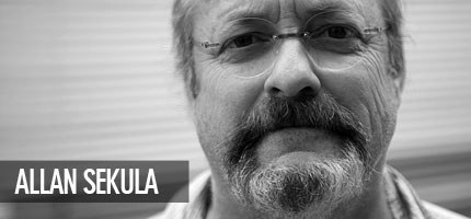 Πέθανε ο θεωρητικός της φωτογραφίας Άλαν Σέκουλα