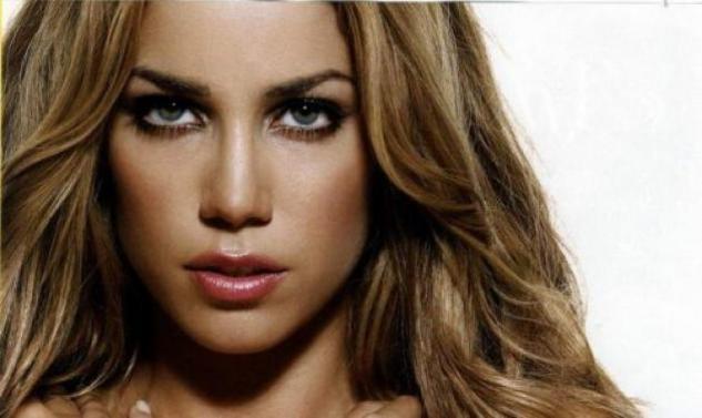 Η Στικούδη αγκαλιά με τον…