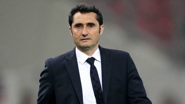 ΦΩΤΟ-Στον πάγκο του Ολυμπιακού ο Βαλβέρδε