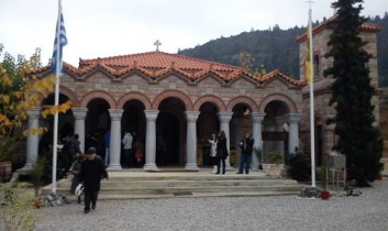 Δέηση για την «κατάπαυση του σεισμού»