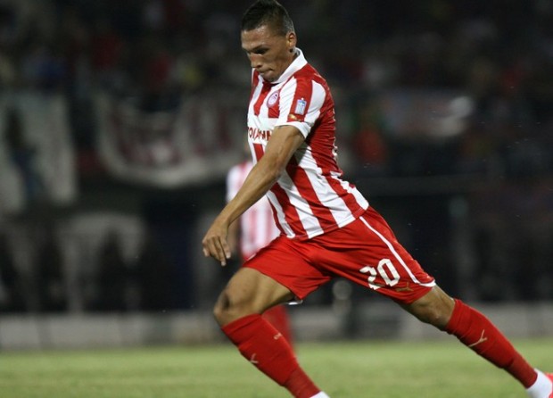 «Ζητάει πολλά ο Ολυμπιακός για Χολέμπας»