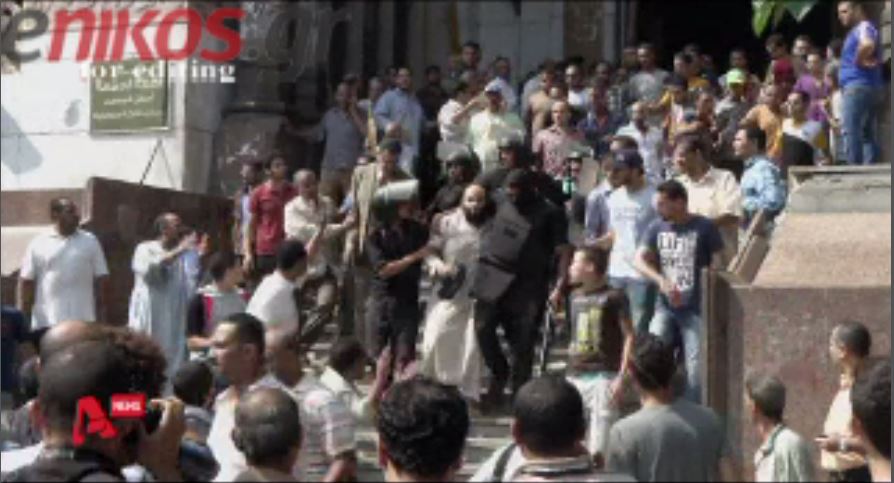 ΒΙΝΤΕΟ-Η βίαιη εκκένωση τεμένους στο Κάιρο
