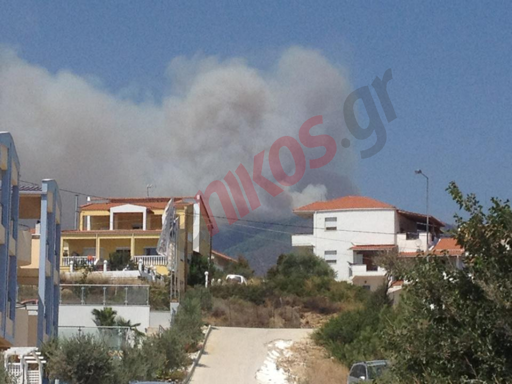 ΦΩΤΟ-Η φωτιά στη Θάσο