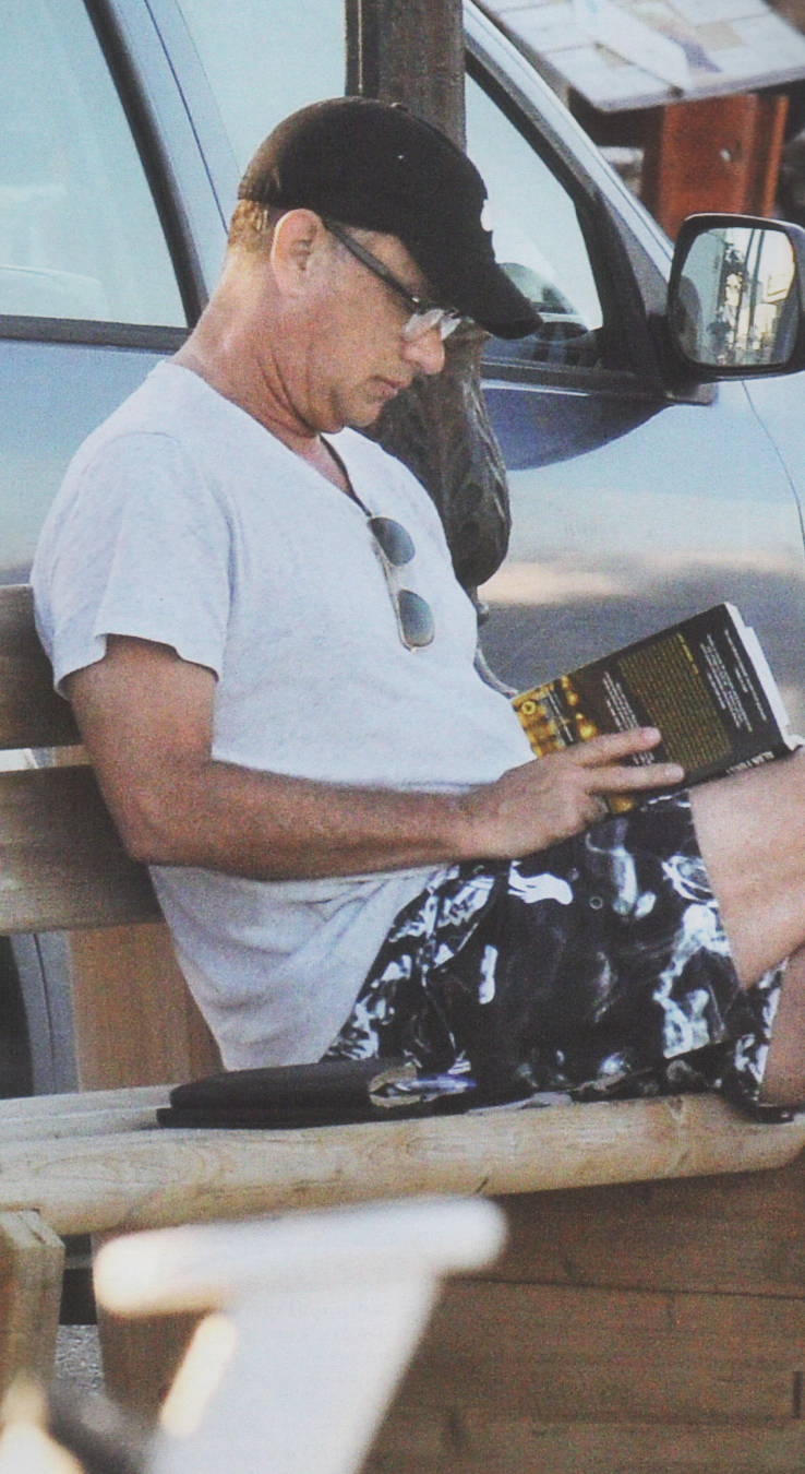 ΦΩΤΟ-Ο Τομ Χανκς στην Αντίπαρο