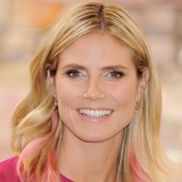 Η Χάιντι Κλουμ τα «πέταξε»