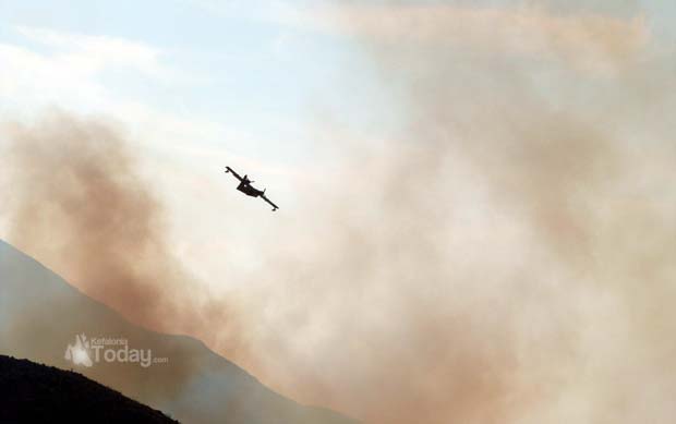 ΦΩΤΟ-Η φωτιά στην Κεφαλονιά
