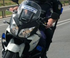 Της άρπαξε την τσάντα