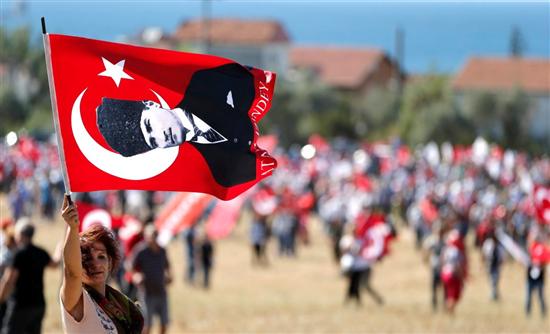 Διχάζουν την Τουρκία οι ποινές