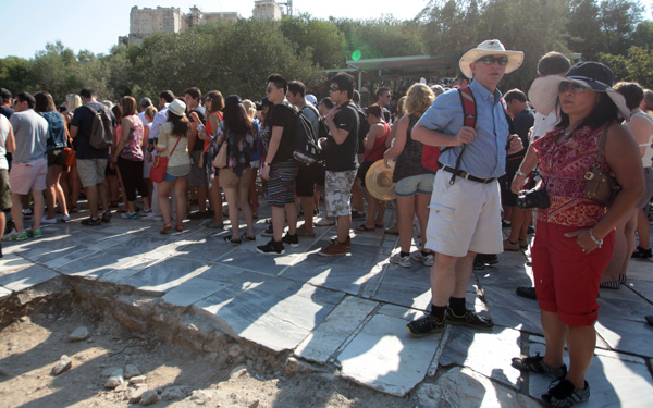 Ξεπέρασαν το 1 εκατ. οι Γάλλοι τουρίστες