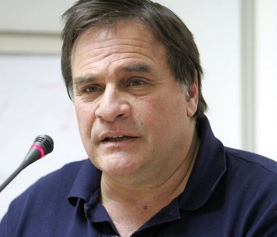 Ο Τσουκαλάς για την Αμυγδαλέζα