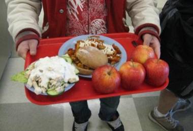 Δωρεάν σίτιση άπορων μαθητών