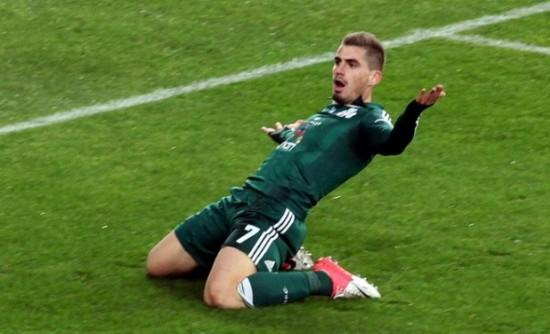 Χωρίς Μαυρία στην πρεμιέρα