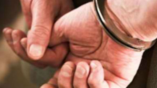 Είχε όπλα και χασίς