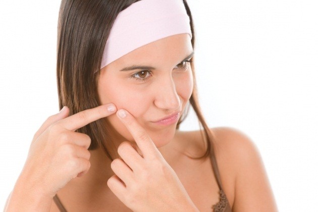 8 λάθη που επιδεινώνουν το πρόβλημα της ακμής