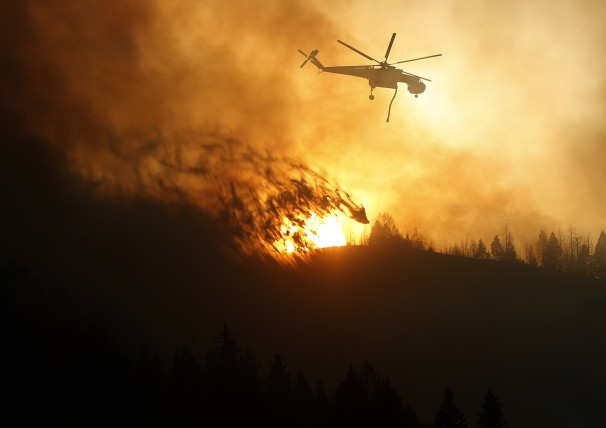 Φωτιά απειλεί δημοφιλές θέρετρο στις ΗΠΑ