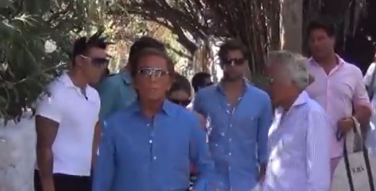 ΒΙΝΤΕΟ-Ο Βαλεντίνο στη Μύκονο