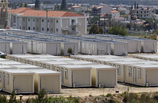 Απέδρασαν 10 άτομα από την Αμυγδαλέζα