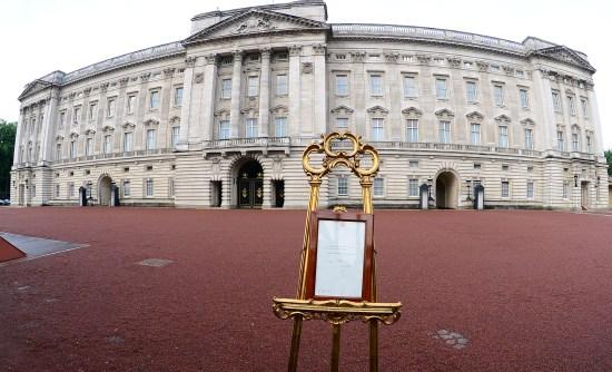 Εκτός Βρετανίας ο «βασιλικός αγγελιοφόρος»