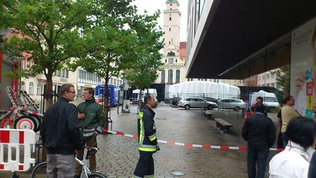 Γερμανία: Ο ένοπλος απελευθέρωσε τον Δήμαρχο