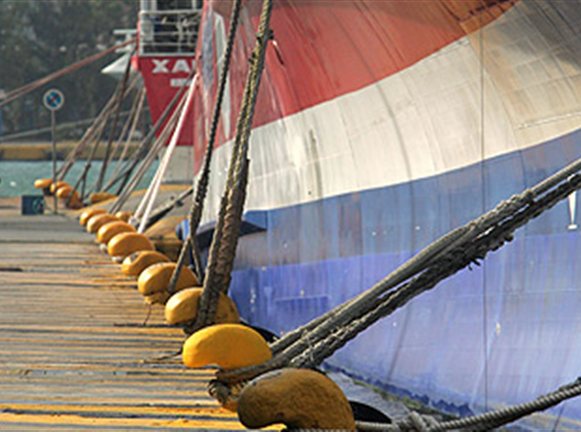 Απαγόρευση απόπλου λόγω άγκυρας