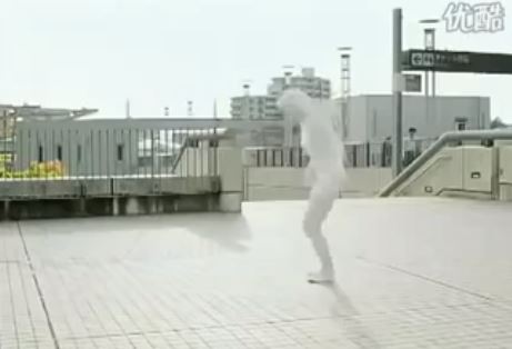 Η πιο παράξενη διαφήμιση σούσι