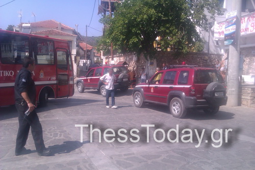 ΒΙΝΤΕΟ-Διοικητής Π.Υ. Θάσου: «Κινδυνεύει το χωριό, αν αλλάξει ο άνεμος»