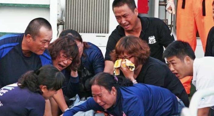 Φιλιππίνες: Δύο νεκροί και εκατοντάδες αγνοούμενοι