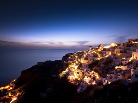 Σαντορίνη: Συνεχίζονται οι εργασίες στη ΔΕΗ