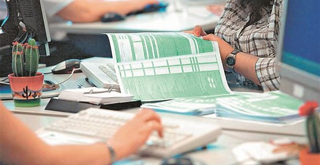 Ένας στους πέντε δεν δηλώνει ΦΠΑ