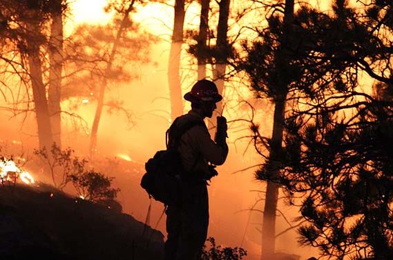 Μαίνεται η φωτιά στην Πορτογαλία