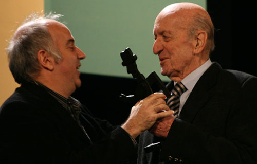 “Έφυγε” ο Εδουάρδο Φαλού