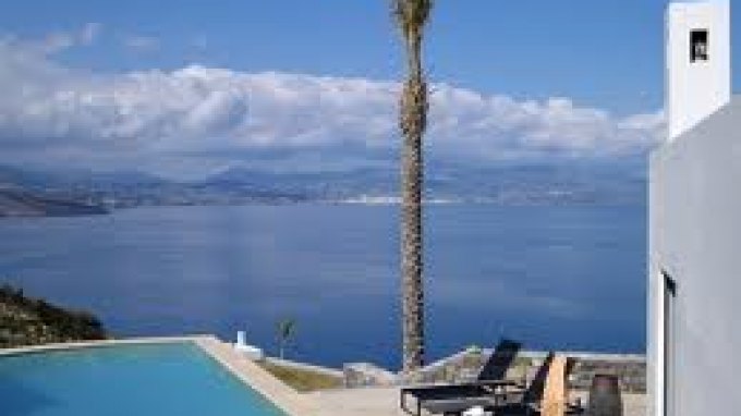 Οι Αυστριακοί «αγοράζουν» Ελλάδα