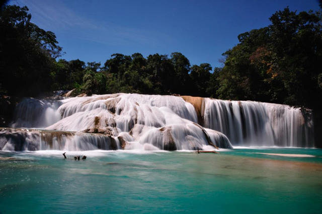 ΦΩΤΟ- Οι τιρκουάζ καταρράκτες του Μεξικού