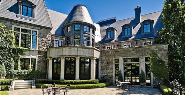 Στο “σφυρί” η βίλα της Σελίν Ντιόν