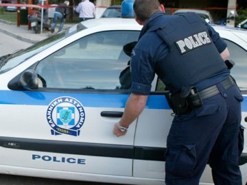 Έρευνες σε σπίτια μελών της ΧΑ