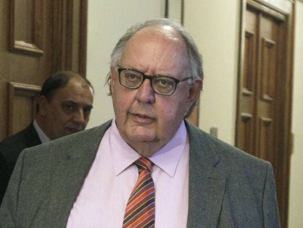 Ο Πάγκαλος άνοιξε… συμμαχίες