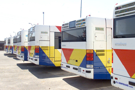 Απόπειρα εμπρησμού σε λεωφορείο