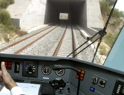 Εισαγγελείς “ανεβαίνουν” στον Προαστιακό