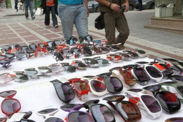 Έλεγχοι στις λαϊκές για το παρεμπόριο