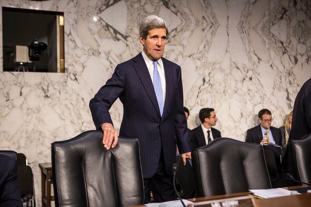 Ιστορική συνάντηση Κέρι-Ζαρίφ