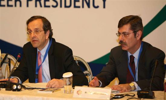 Συνεργάτης Πρωθυπουργού: Στην ίδια γραμμή Σαμαράς – Λαζαρίδης