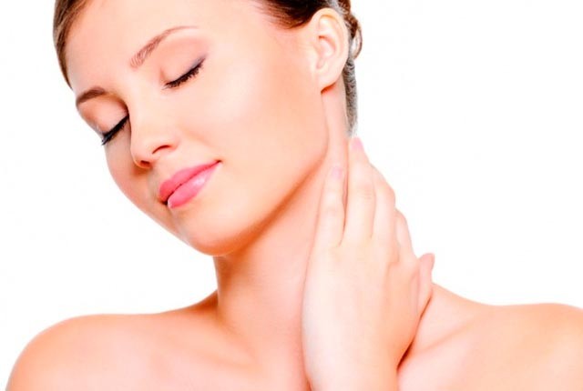 Πώς να σβήσεις τις ρυτίδες στο λαιμό