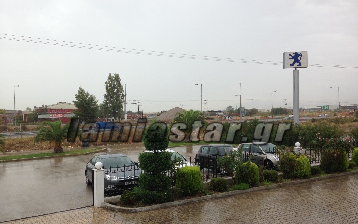 ΦΩΤΟ-Πρωτοβρόχια στη Λαμία