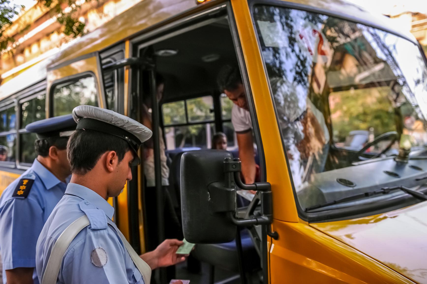 ΒΙΝΤΕΟ- Έλεγχοι σε σχολικά λεωφορεία