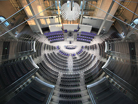 Στη γερμανική βουλή το τρίτο πακέτο για την Ελλάδα