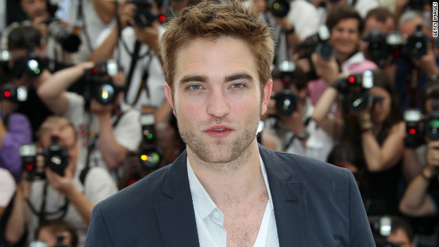 Ο νέος έρωτας του Robert Pattinson
