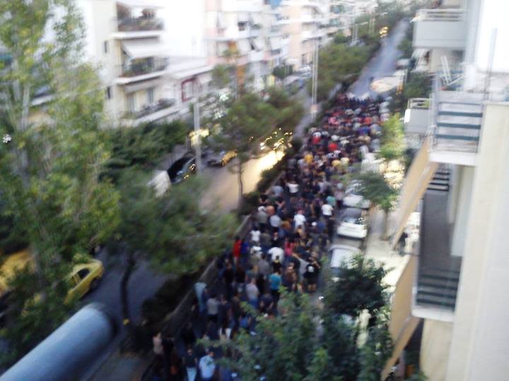 ΤΩΡΑ-Αντιφασιστική πορεία στη Καισαριανή