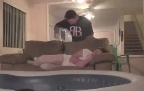 Τα πιο άγαρμπα πρωινά ξυπνήματα