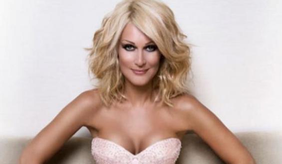 Το νέο λουκ της Θεοδωρίδου