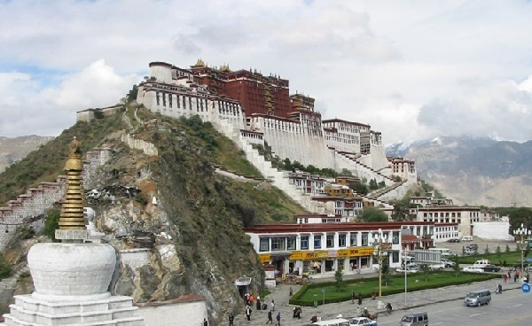 ΦΩΤΟ-Τα εντυπωσιακότερα παλάτια του κόσμου